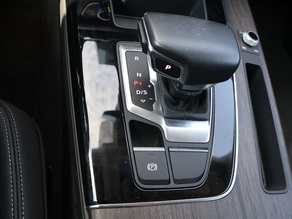 2022 Audi Q5 45 S line Premium