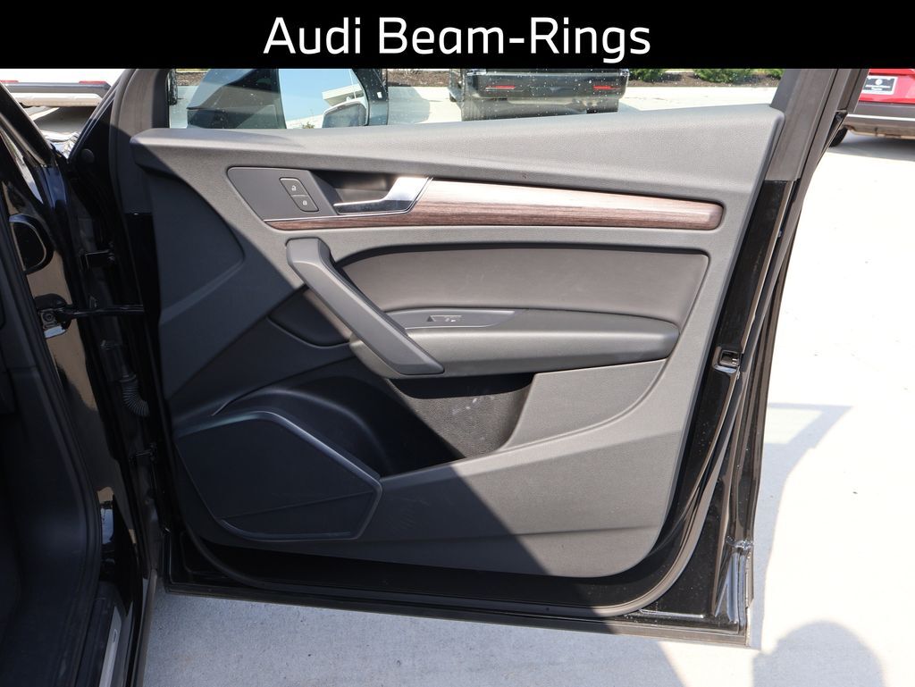 2022 Audi Q5 45 S line Premium