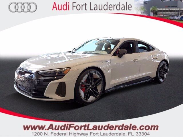 2022 Audi RS e-tron GT Base