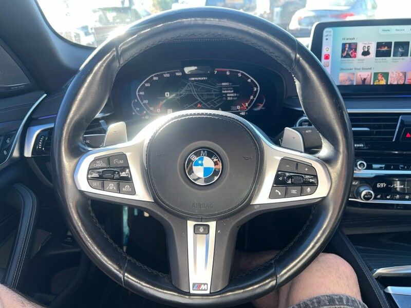 2022 BMW 5 Series M550i xDrive Sedan AWD 2022 BMW 5 Series M550i xDrive Sedan AWD