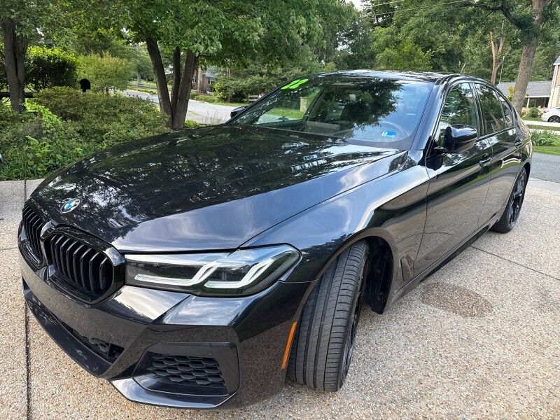 2022 BMW 5 Series M550i xDrive Sedan AWD 2022 BMW 5 Series M550i xDrive Sedan AWD