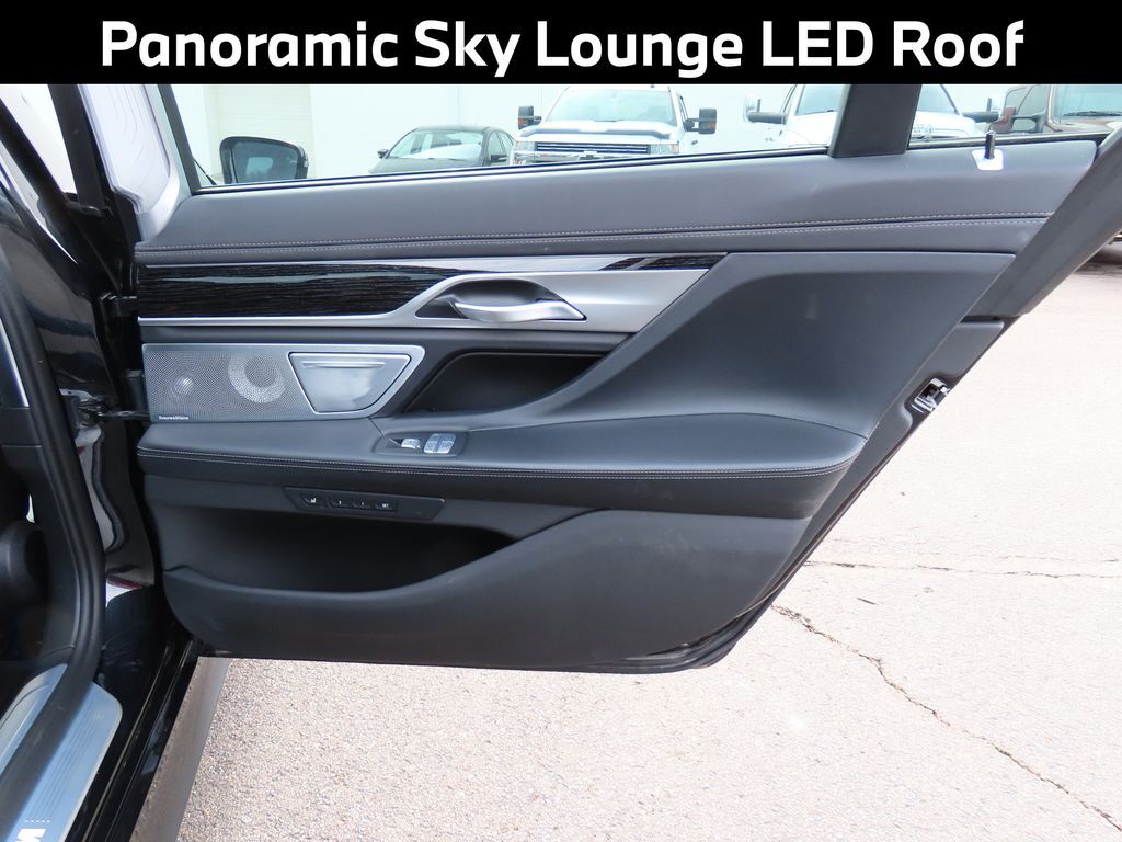 2022 BMW 7 Series 750i xDrive