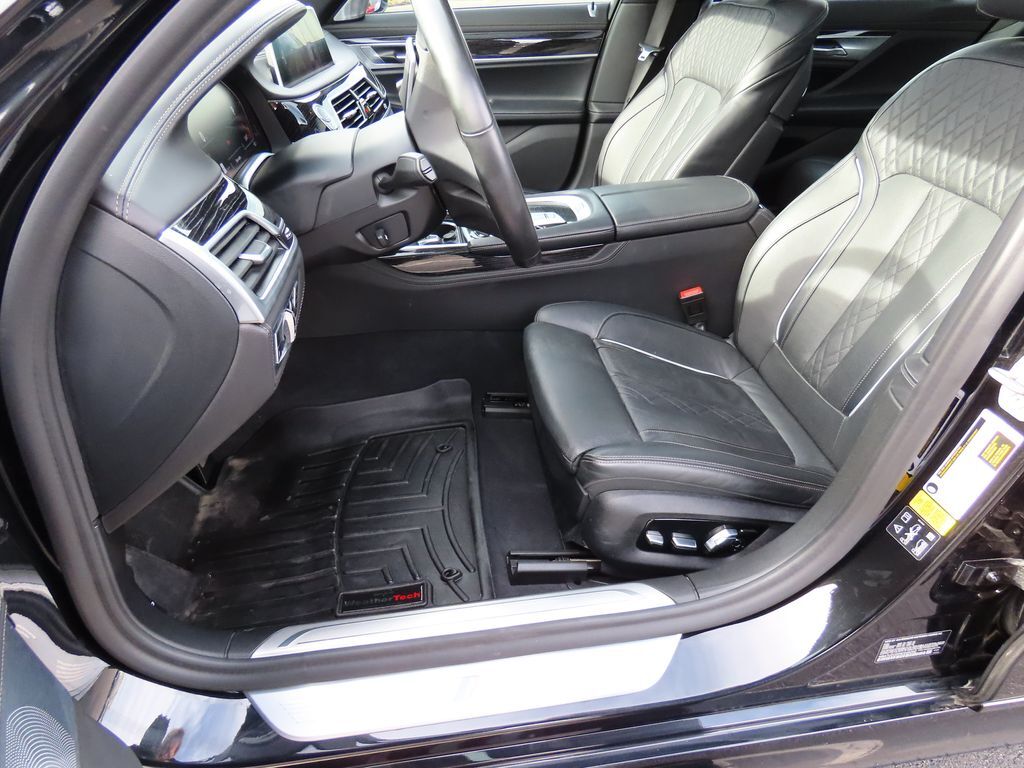 2022 BMW 7 Series 750i xDrive