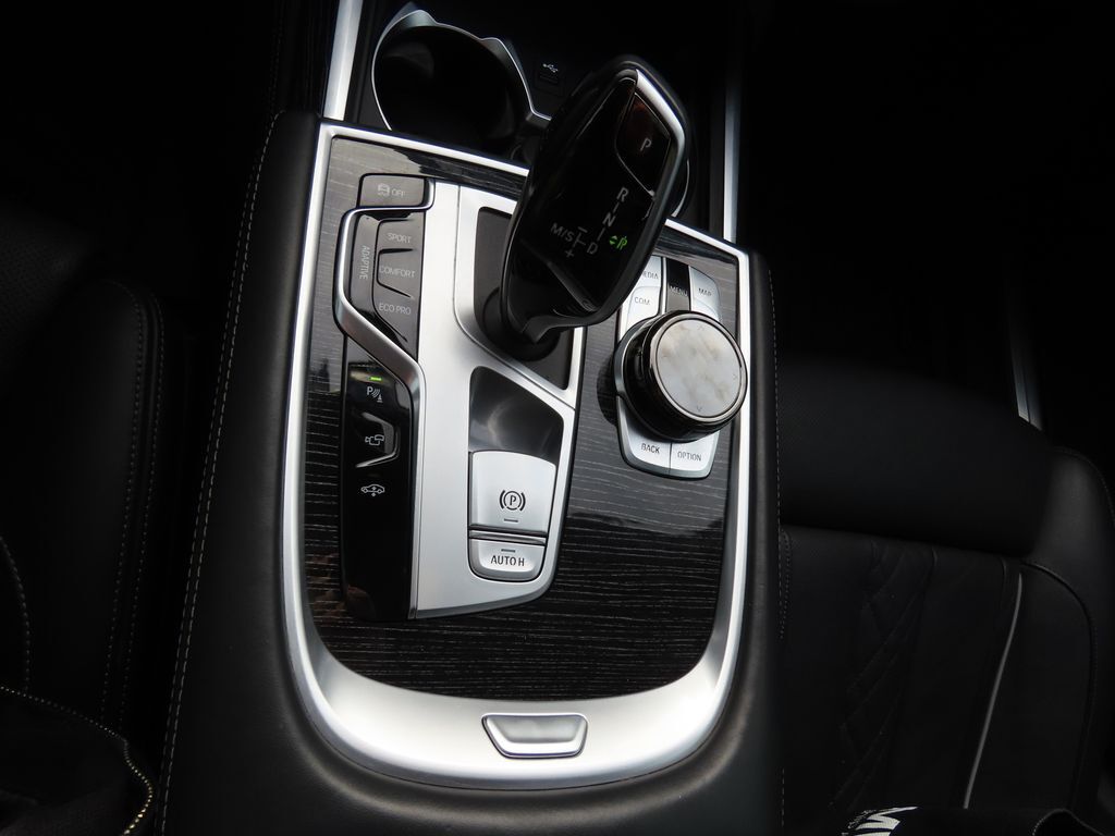 2022 BMW 7 Series 750i xDrive