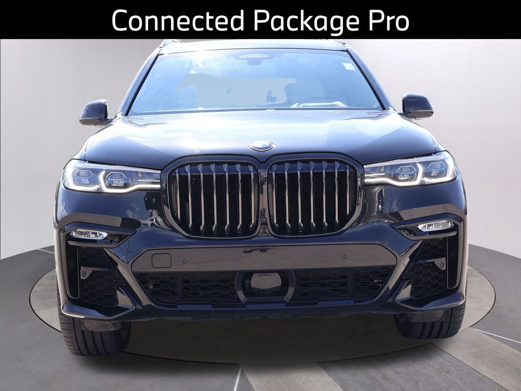 2022 BMW X7 M50i