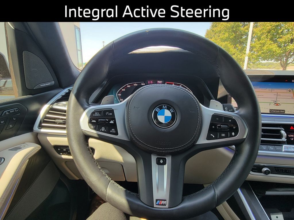 2022 BMW X7 M50i