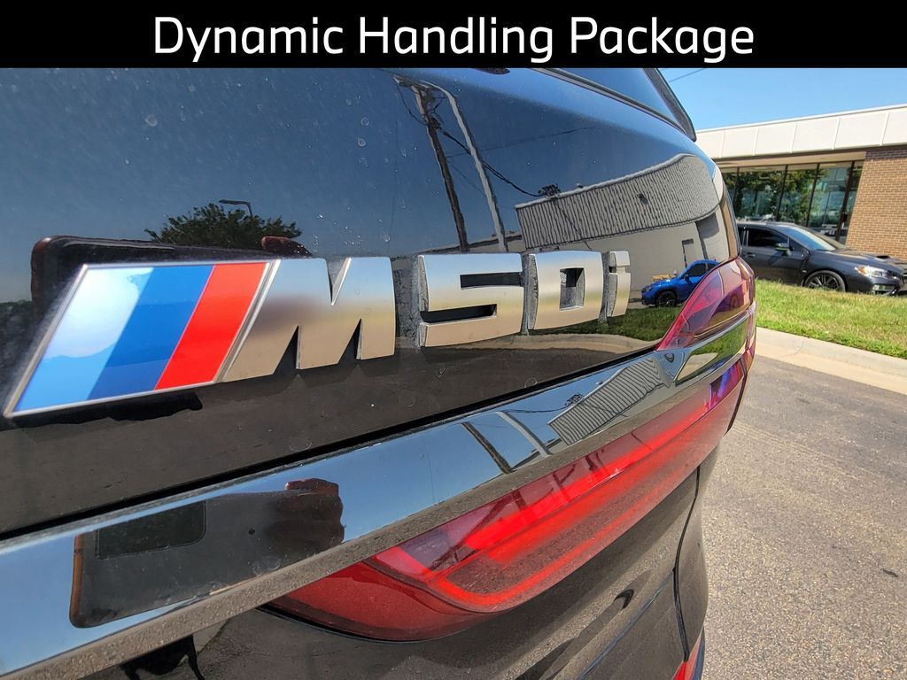 2022 BMW X7 M50i