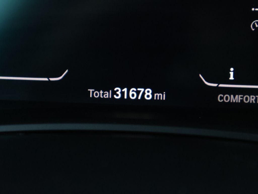2022 BMW X7 M50i