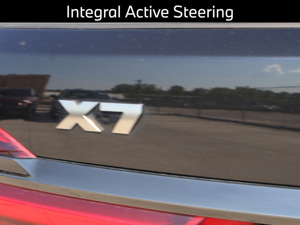 2022 BMW X7 M50i