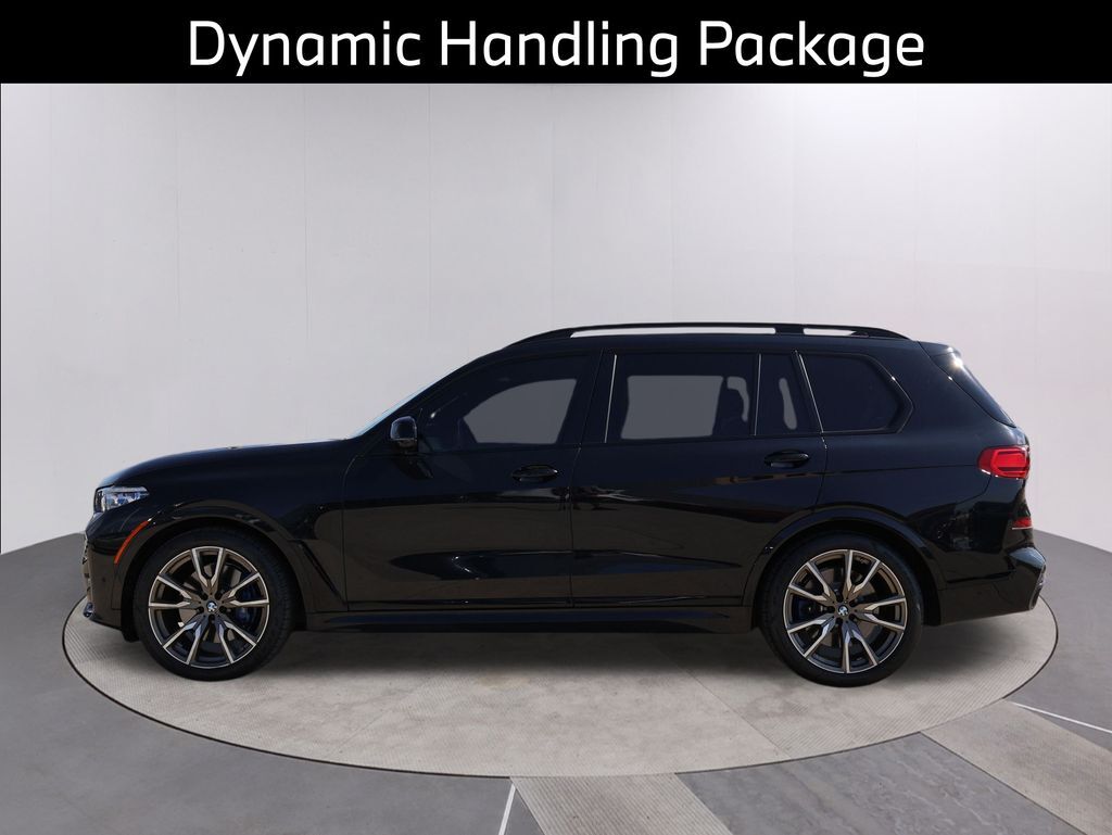 2022 BMW X7 M50i