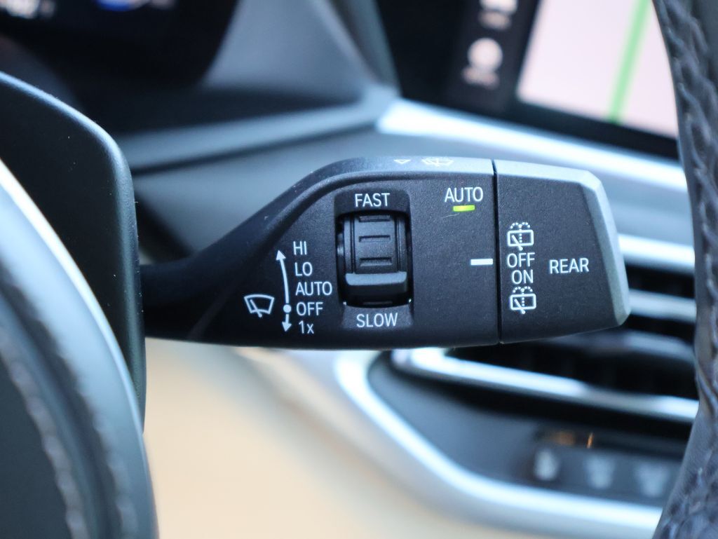 2022 BMW X7 M50i