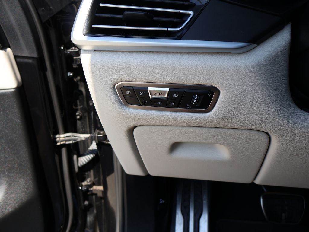 2022 BMW X7 M50i