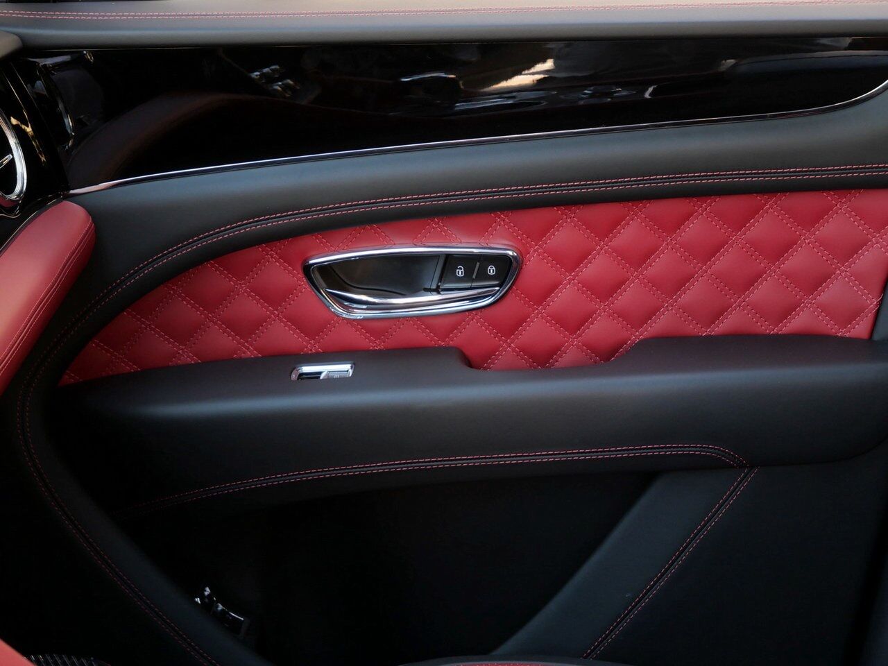 2022 Bentley Bentayga S S Lawrence KS