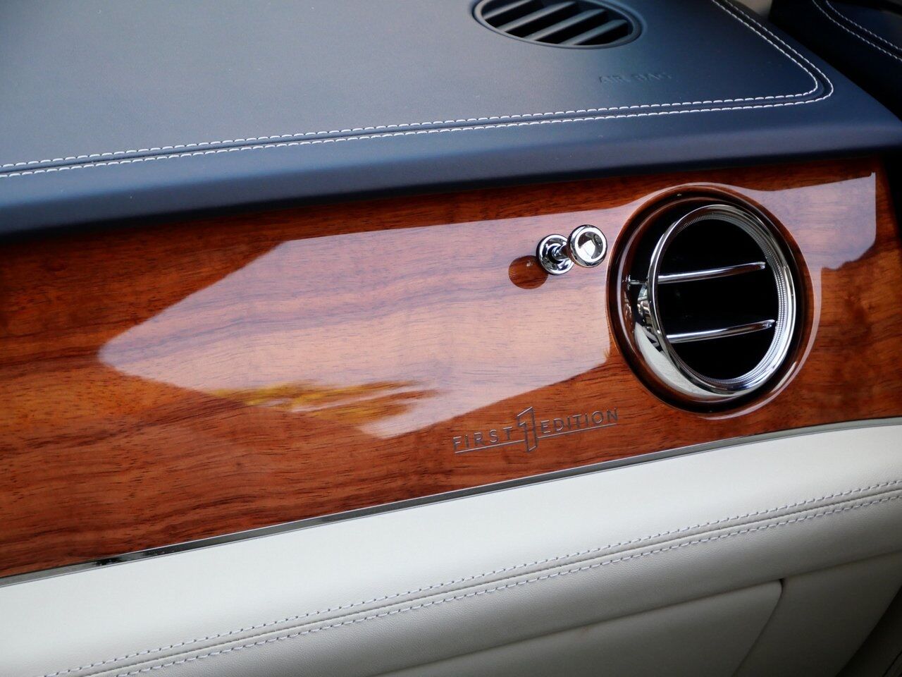 2022 Bentley Bentayga V8 V8 Lawrence KS