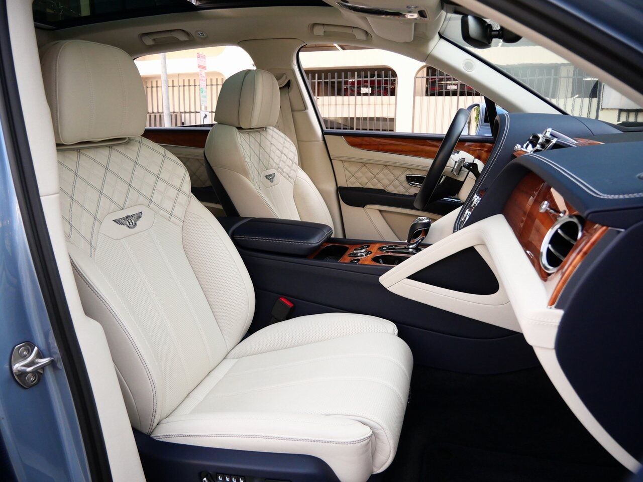 2022 Bentley Bentayga V8 V8 Lawrence KS
