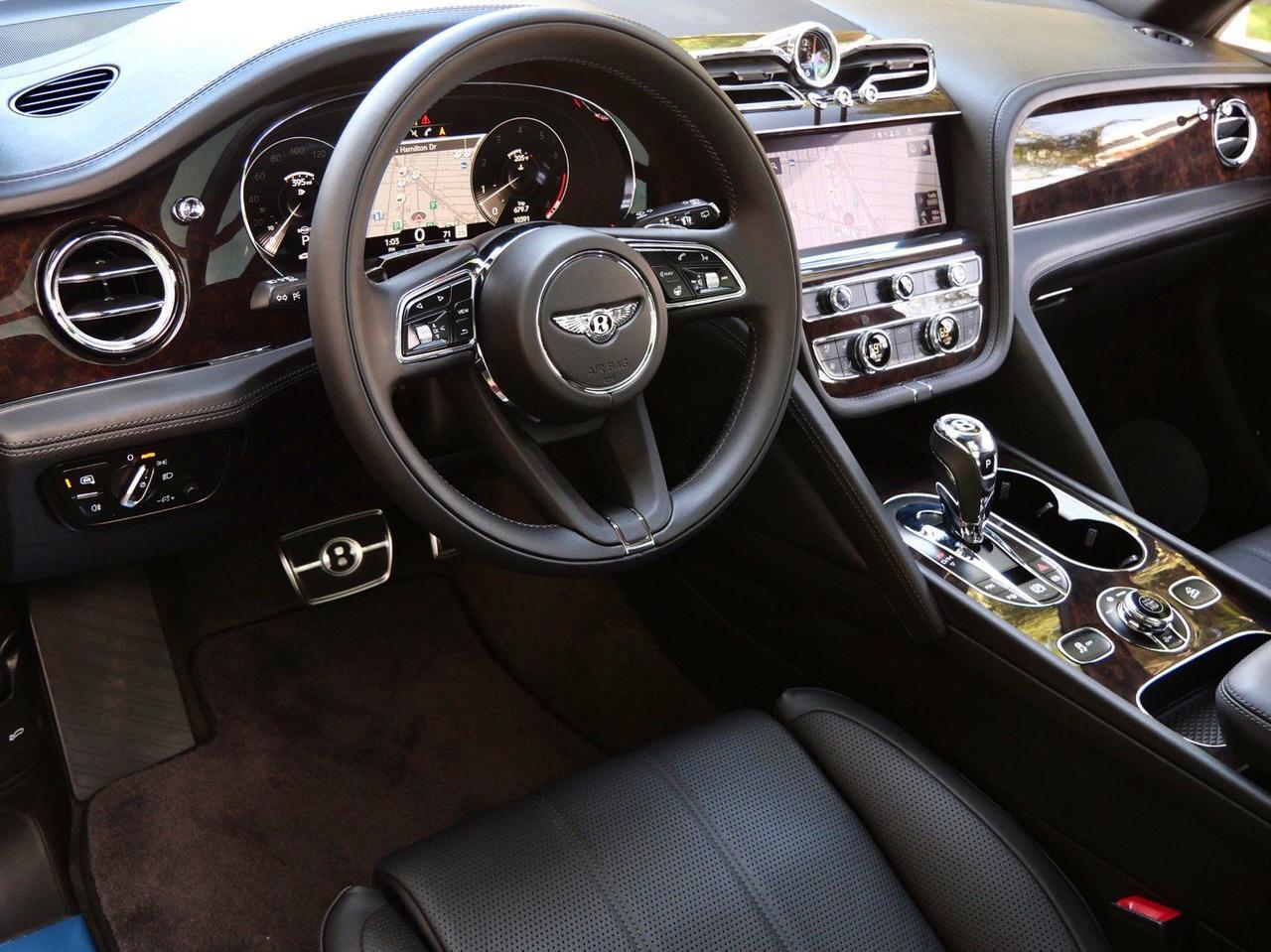 2022 Bentley Bentayga V8 V8