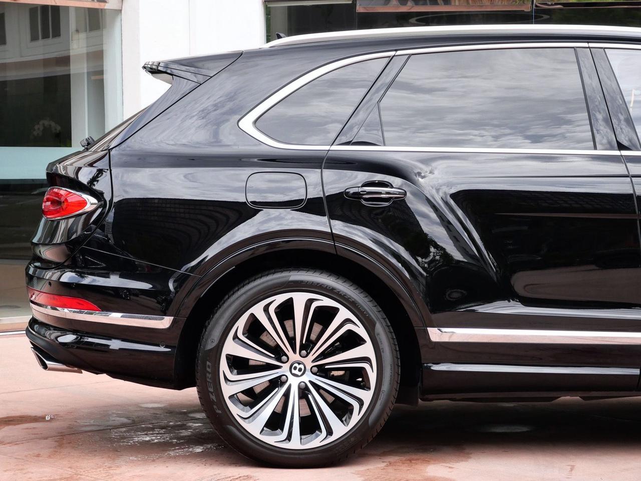 2022 Bentley Bentayga V8 V8 Lawrence KS