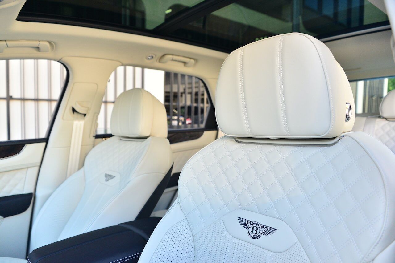 2022 Bentley Bentayga V8 V8 Lawrence KS