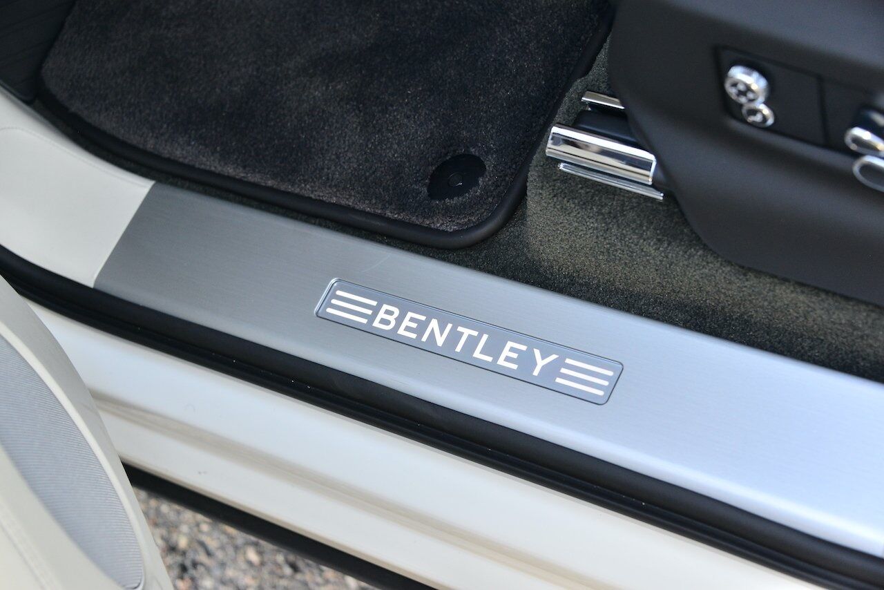 2022 Bentley Bentayga V8 V8 Lawrence KS