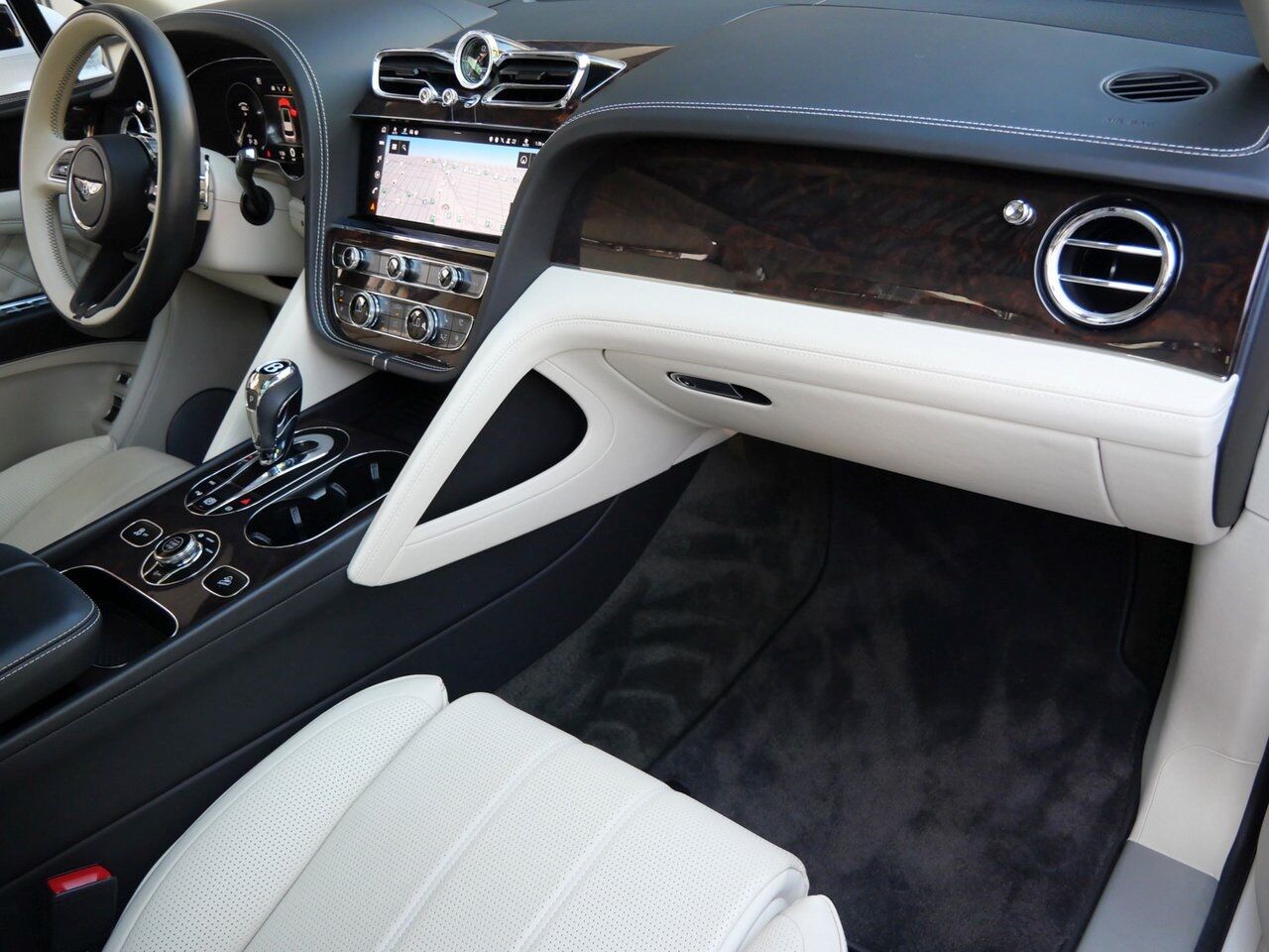 2022 Bentley Bentayga V8 V8 Lawrence KS