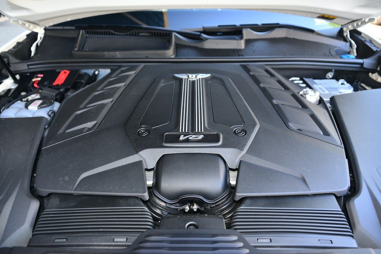2022 Bentley Bentayga V8 V8 Lawrence KS