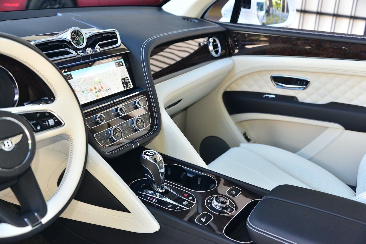 2022 Bentley Bentayga V8 V8 Lawrence KS
