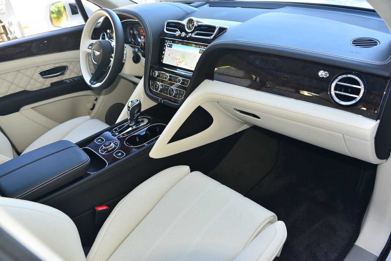 2022 Bentley Bentayga V8 V8 Lawrence KS