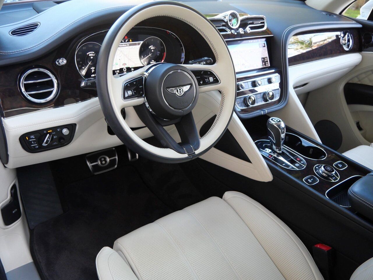 2022 Bentley Bentayga V8 V8 Lawrence KS
