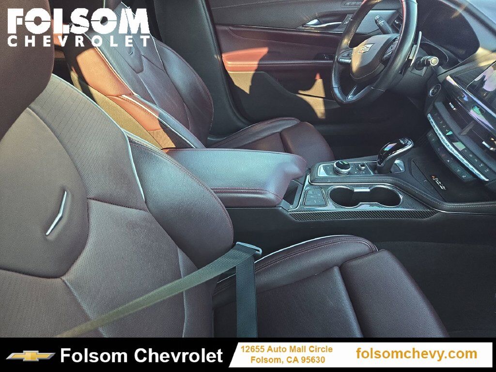 2022 Cadillac CT4 V-Series 2022 Cadillac CT4 V-Series