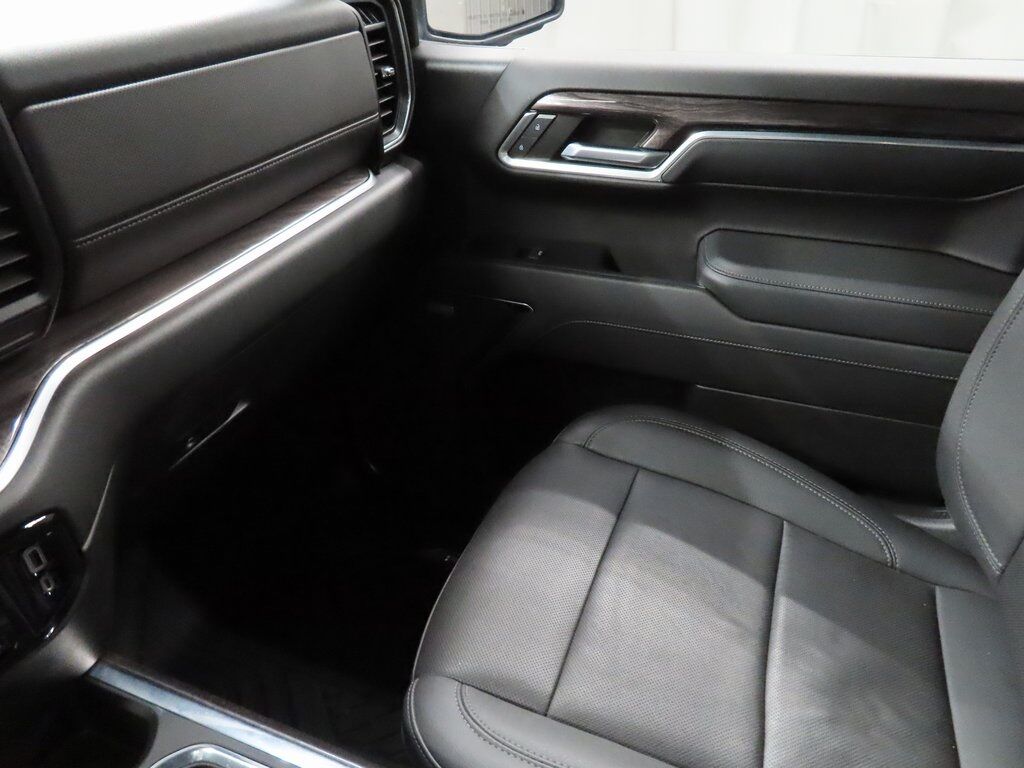 2022 Chevrolet Silverado 1500 4x4 Crew Cab LTZ Fond du Lac WI 2022 Chevrolet Silverado 1500 4x4 Crew Cab LTZ Fond du Lac WI