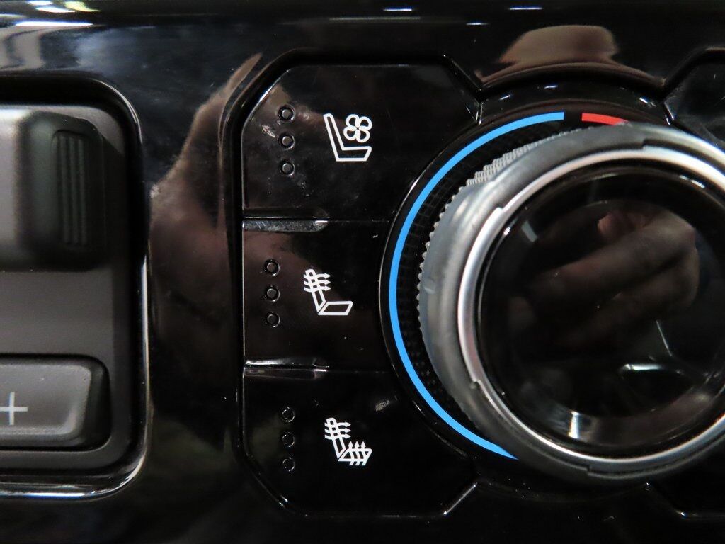 2022 Chevrolet Silverado 1500 4x4 Crew Cab LTZ Fond du Lac WI 2022 Chevrolet Silverado 1500 4x4 Crew Cab LTZ Fond du Lac WI