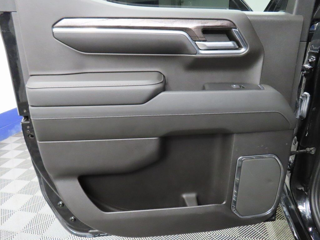 2022 Chevrolet Silverado 1500 4x4 Crew Cab LTZ Fond du Lac WI 2022 Chevrolet Silverado 1500 4x4 Crew Cab LTZ Fond du Lac WI