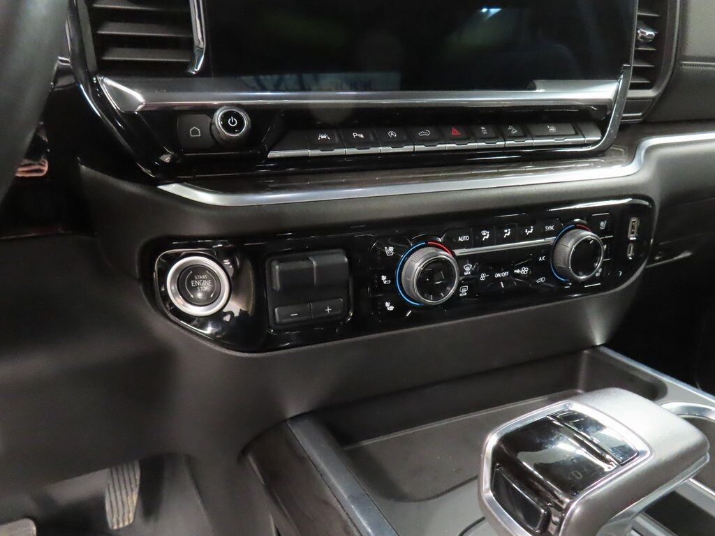 2022 Chevrolet Silverado 1500 4x4 Crew Cab LTZ Fond du Lac WI 2022 Chevrolet Silverado 1500 4x4 Crew Cab LTZ Fond du Lac WI