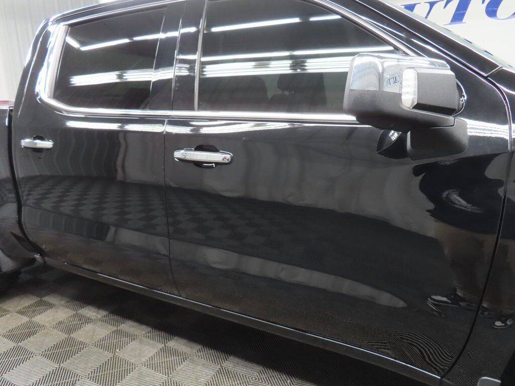 2022 Chevrolet Silverado 1500 4x4 Crew Cab LTZ Fond du Lac WI 2022 Chevrolet Silverado 1500 4x4 Crew Cab LTZ Fond du Lac WI