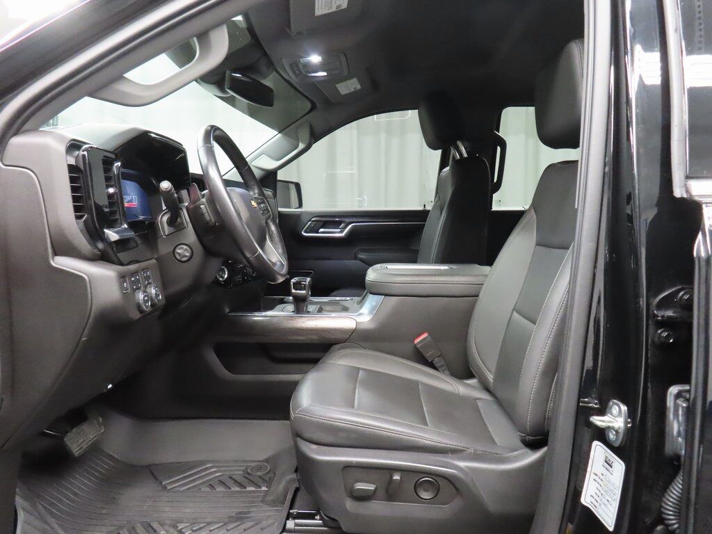 2022 Chevrolet Silverado 1500 4x4 Crew Cab LTZ Fond du Lac WI 2022 Chevrolet Silverado 1500 4x4 Crew Cab LTZ Fond du Lac WI