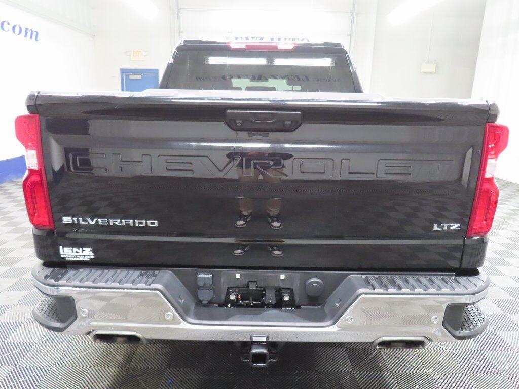 2022 Chevrolet Silverado 1500 4x4 Crew Cab LTZ Fond du Lac WI 2022 Chevrolet Silverado 1500 4x4 Crew Cab LTZ Fond du Lac WI