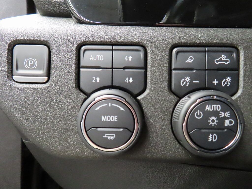 2022 Chevrolet Silverado 1500 4x4 Crew Cab LTZ Fond du Lac WI 2022 Chevrolet Silverado 1500 4x4 Crew Cab LTZ Fond du Lac WI