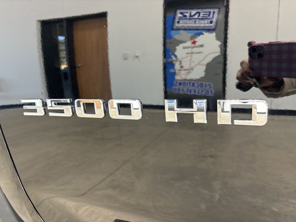 2022 Chevrolet Silverado 3500HD 4x4 Crew Cab High Country SRW Fond du Lac WI 2022 Chevrolet Silverado 3500HD 4x4 Crew Cab High Country SRW Fond du Lac WI