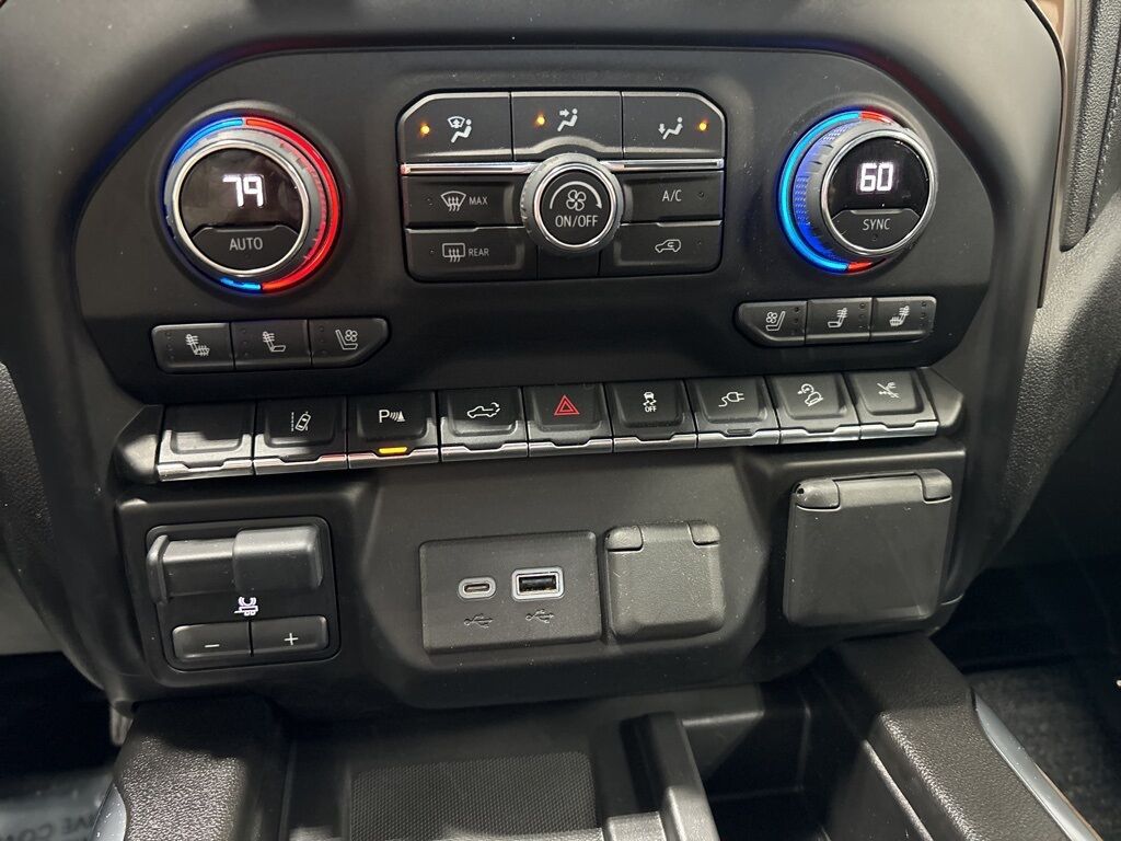 2022 Chevrolet Silverado 3500HD 4x4 Crew Cab High Country SRW Fond du Lac WI 2022 Chevrolet Silverado 3500HD 4x4 Crew Cab High Country SRW Fond du Lac WI