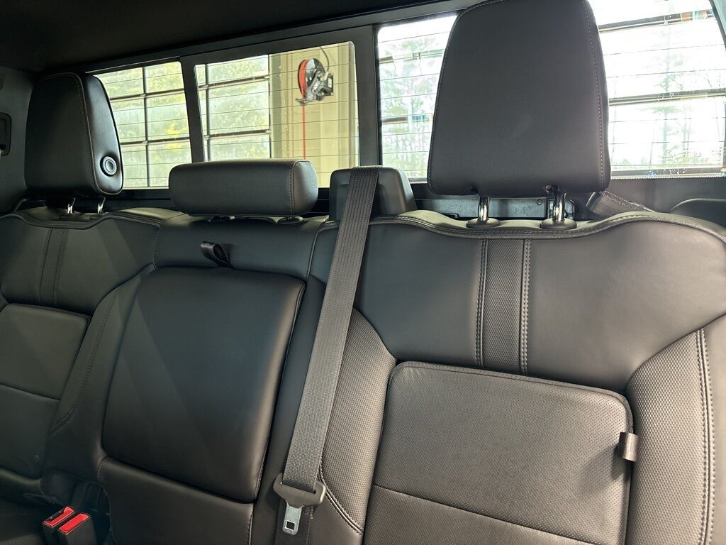 2022 Chevrolet Silverado 3500HD 4x4 Crew Cab High Country SRW Fond du Lac WI 2022 Chevrolet Silverado 3500HD 4x4 Crew Cab High Country SRW Fond du Lac WI