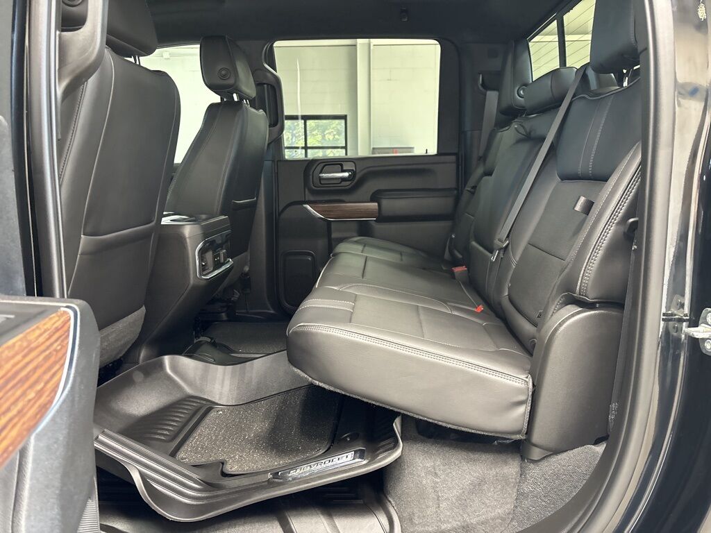 2022 Chevrolet Silverado 3500HD 4x4 Crew Cab High Country SRW Fond du Lac WI 2022 Chevrolet Silverado 3500HD 4x4 Crew Cab High Country SRW Fond du Lac WI