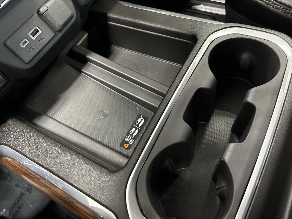 2022 Chevrolet Silverado 3500HD 4x4 Crew Cab High Country SRW Fond du Lac WI 2022 Chevrolet Silverado 3500HD 4x4 Crew Cab High Country SRW Fond du Lac WI