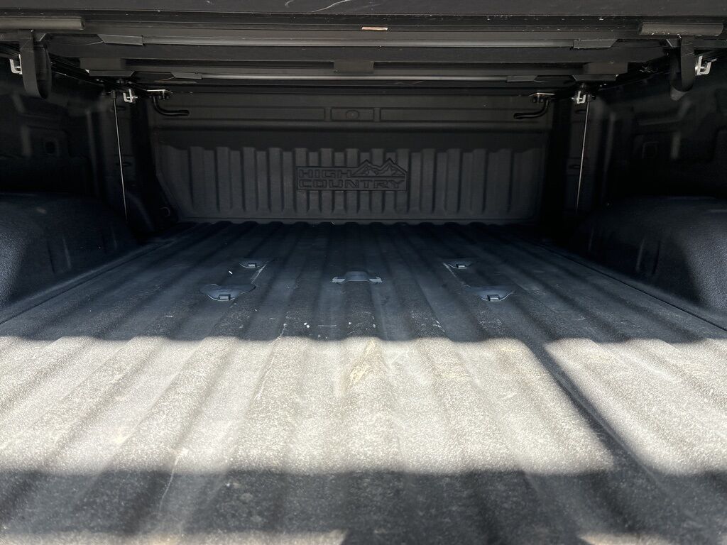 2022 Chevrolet Silverado 3500HD 4x4 Crew Cab High Country SRW Fond du Lac WI 2022 Chevrolet Silverado 3500HD 4x4 Crew Cab High Country SRW Fond du Lac WI