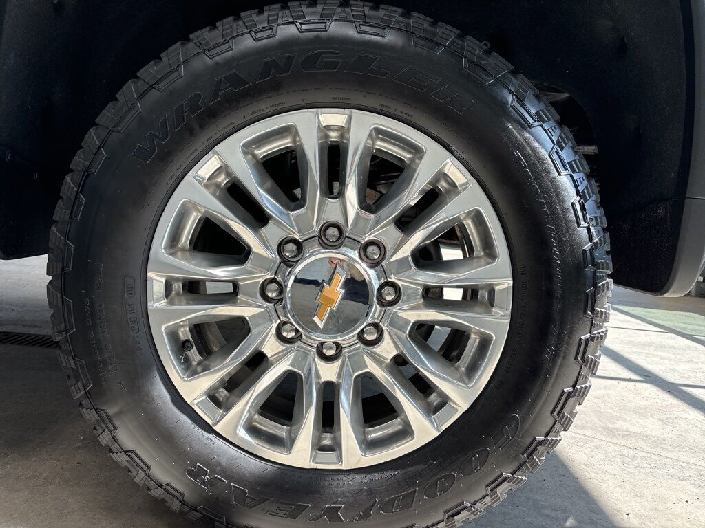 2022 Chevrolet Silverado 3500HD 4x4 Crew Cab High Country SRW Fond du Lac WI 2022 Chevrolet Silverado 3500HD 4x4 Crew Cab High Country SRW Fond du Lac WI