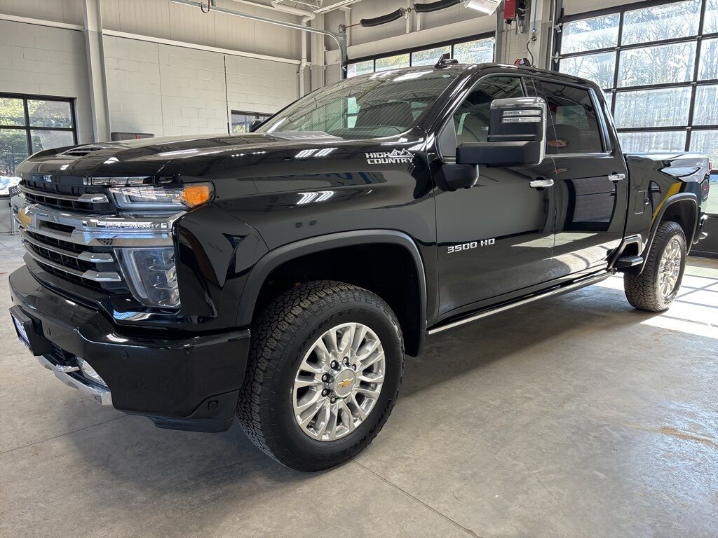 2022 Chevrolet Silverado 3500HD 4x4 Crew Cab High Country SRW Fond du Lac WI 2022 Chevrolet Silverado 3500HD 4x4 Crew Cab High Country SRW Fond du Lac WI