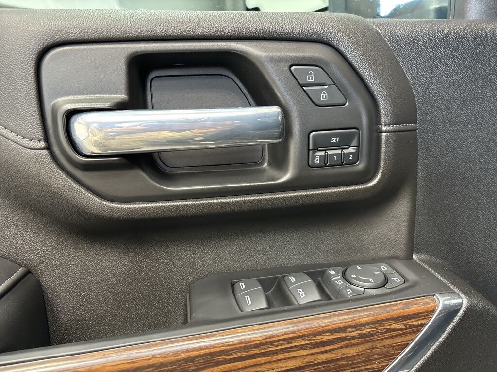 2022 Chevrolet Silverado 3500HD 4x4 Crew Cab High Country SRW Fond du Lac WI 2022 Chevrolet Silverado 3500HD 4x4 Crew Cab High Country SRW Fond du Lac WI