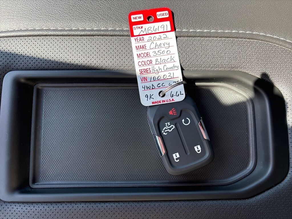 2022 Chevrolet Silverado 3500HD 4x4 Crew Cab High Country SRW Fond du Lac WI 2022 Chevrolet Silverado 3500HD 4x4 Crew Cab High Country SRW Fond du Lac WI