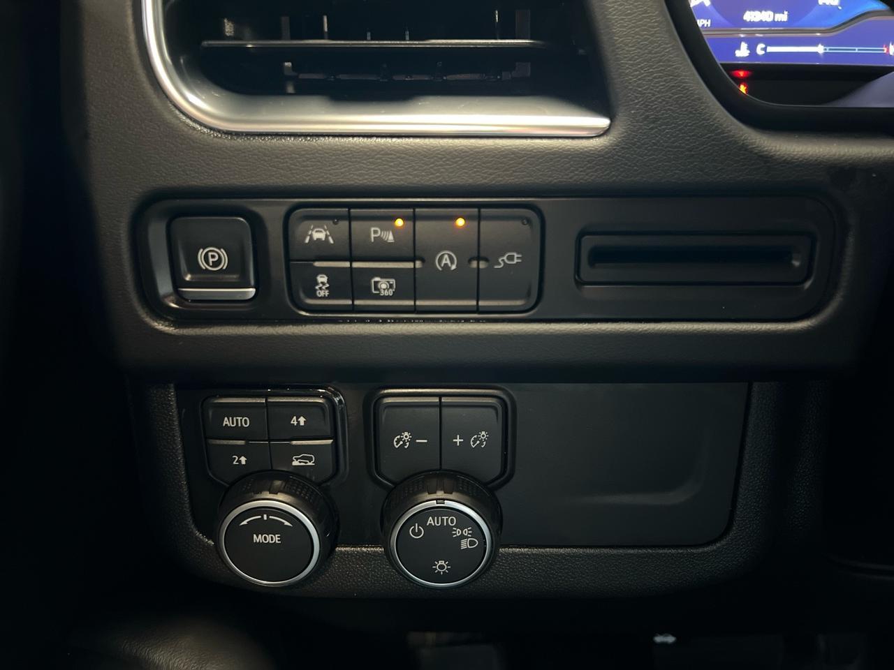 2022 Chevrolet Suburban RST, Luxury Pkg, Pano Roof, Buckets, Power Sliding Console, 22in Wheels Houston TX 2022 Chevrolet Suburban RST, Luxury Pkg, Pano Roof, Buckets, Power Sliding Console, 22in Wheels Houston TX