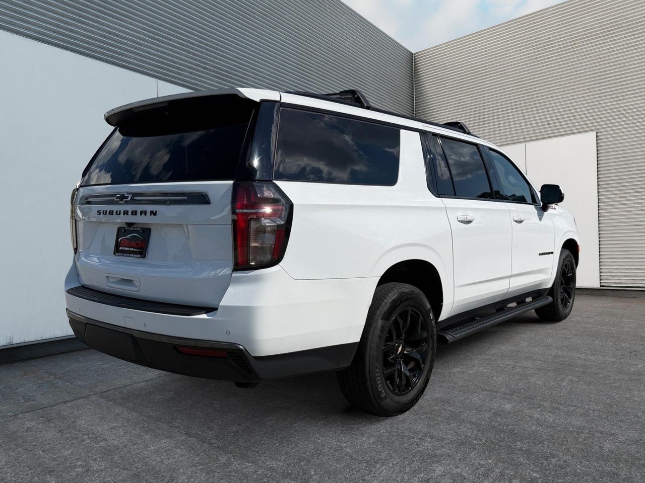 2022 Chevrolet Suburban Z71, HEATED/VENTILATED SEATS, HEATED 2ND ROW, 3RD ROW, MOONROOF, APPLE CARPLAY/ANDROID AUTO, WIFI, BOSE SPEAKERS, ROOF RACK, TOW PACKAGE, POWER LIFTGATE, RUNNING BOARDS, CLEAN CARFAX, ONLY 1 OWNER! Norfolk VA 2022 Chevrolet Suburban Z71, HEATED/VENTILATED SEATS, HEATED 2ND ROW, 3RD ROW, MOONROOF, APPLE CARPLAY/ANDROID AUTO, WIFI, BOSE SPEAKERS, ROOF RACK, TOW PACKAGE, POWER LIFTGATE, RUNNING BOARDS, CLEAN CARFAX, ONLY 1 OWNER! Norfolk VA