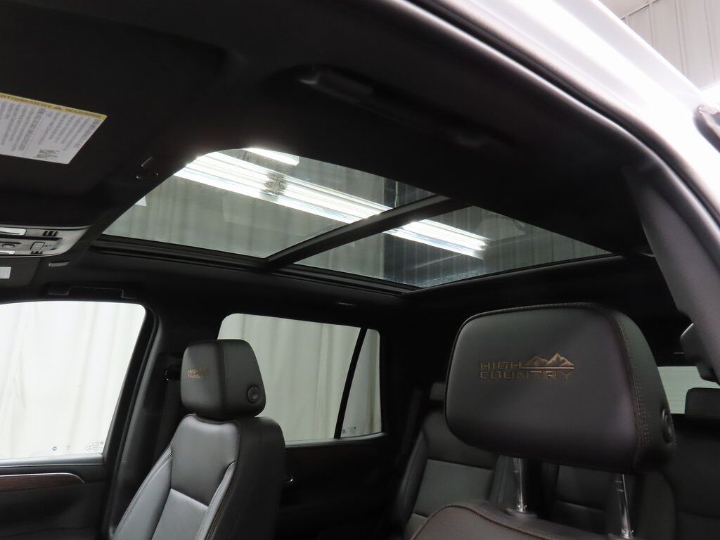 2022 Chevrolet Tahoe High Country 4WD Fond du Lac WI 2022 Chevrolet Tahoe High Country 4WD Fond du Lac WI